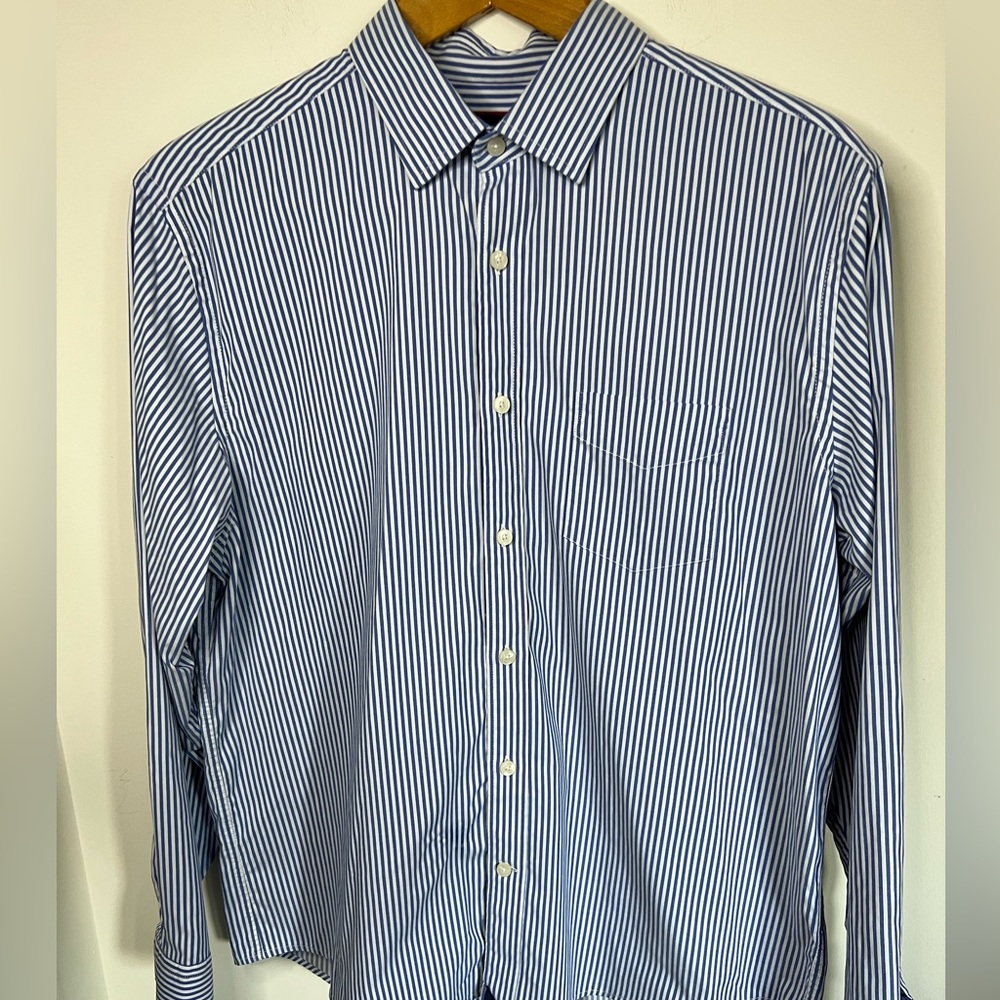Untuckit Long Sleeve Stretch Blue White Vertical Stripe Dress Shirt size XL